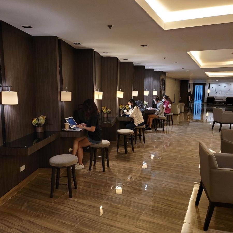 Apartment Air - Staycations Up Above Unit 4657